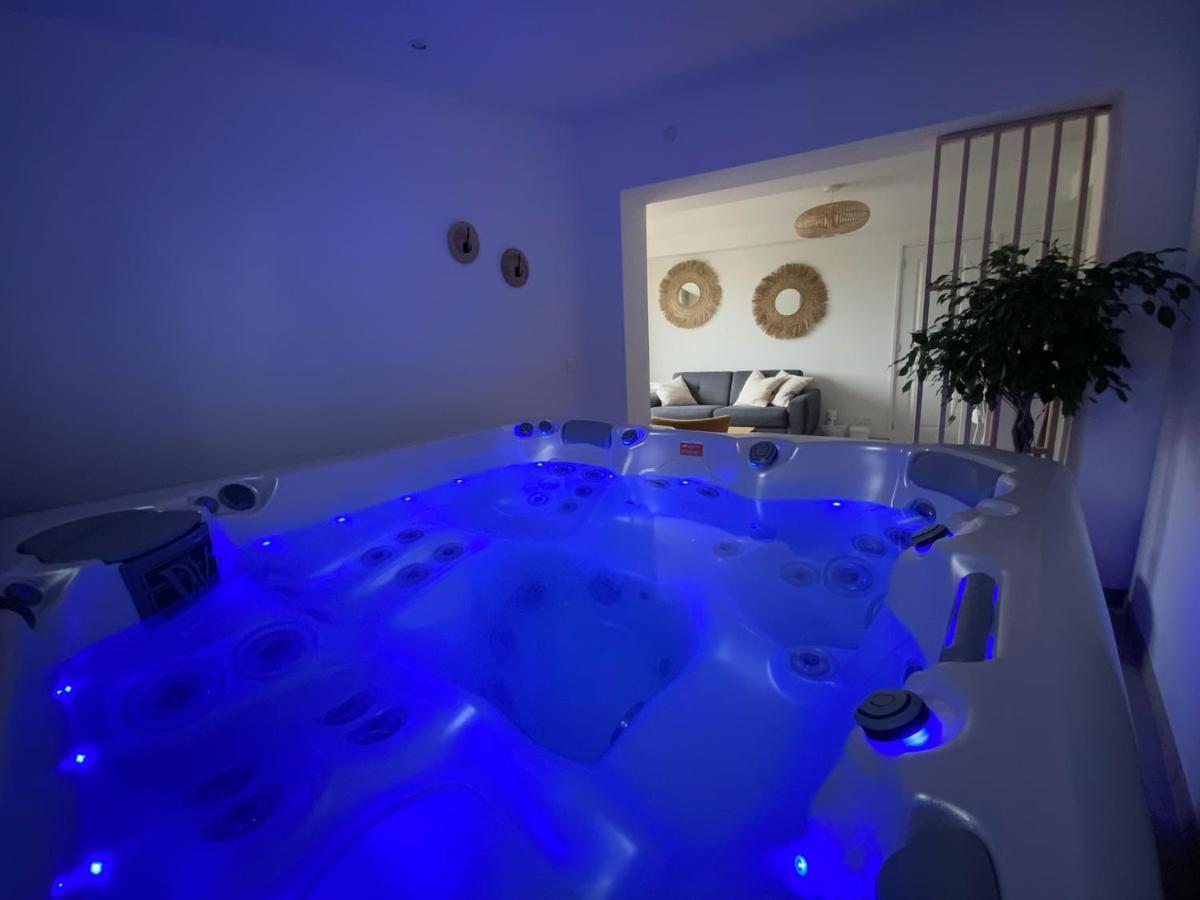Le Gite De Campagnette Avec Son Jacuzzi Privatif Saint-Martin-Choquel Bagian luar foto